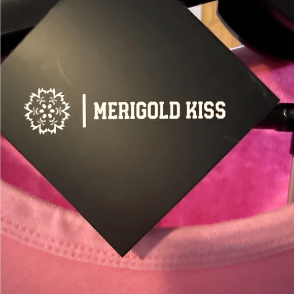 Women’s XL Barbie Pink Soft Plush Relaxed Sweatshirt “here For The Pie” - Picture 4 of 8